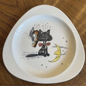 Spode Copeland 10” Barbecue Tricorn Plate Whimsical Cat Crescent Moon No Comment